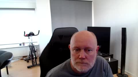 Snapshot of thomas806035 chatting on August 6, 2026, 10:17 am thomas806035 online show from August 6, 2026, 10:17 am