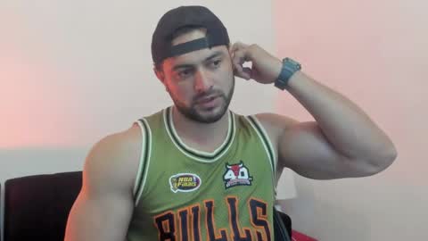 Snapshot of thomas_brandon chatting on May 20, 2026, 9:04 am Thomas Brandon online show from May 20, 2026, 9:04 am