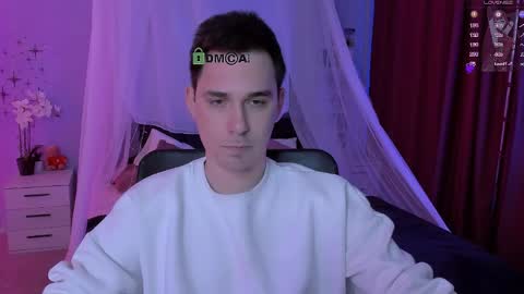 thomas_crow online show from April 25, 2026, 8:39 am
