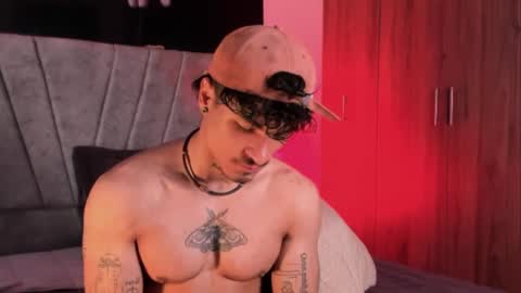 Snapshot of thomas_fit1 chatting on September 23, 2025, 5:27 pm Thomas 3  JUST STAY AND BE MY LAST LOVE online show from September 23, 2025, 5:27 pm