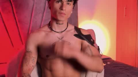 Snapshot of thomas_fit1 chatting on October 16, 2025, 1:39 am Thomas 3  JUST STAY AND BE MY LAST LOVE online show from October 16, 2025, 1:39 am