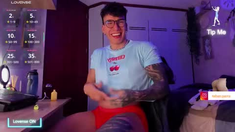 Thomas Grey online show from October 12, 2025, 2:43 am