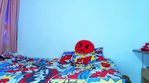 thomas_ks11 online show from December 29, 2024, 5:44 pm