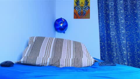 thomas_ks11 online show from April 4, 2026, 2:32 am