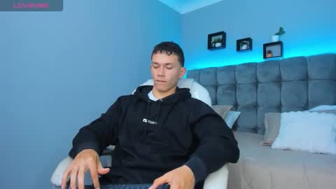 Thomas online show from December 16, 2025, 12:54 pm