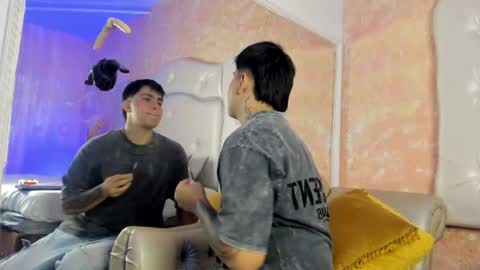 Thomas and Faon  online show from April 2, 2026, 4:32 am