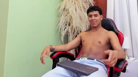 Snapshot of thomas_valkov chatting on April 20, 2026, 11:24 am Thomas Valkov online show from April 20, 2026, 11:24 am