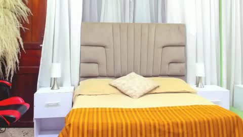 Snapshot of thomas_valkov chatting on May 4, 2026, 10:22 am Thomas Valkov online show from May 4, 2026, 10:22 am