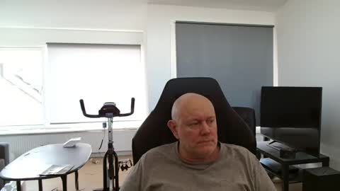 Snapshot of thomash32 chatting on September 16, 2025, 11:44 am thomash32 online show from September 16, 2025, 11:44 am