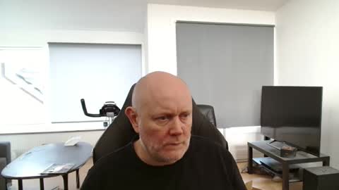 Snapshot of thomash32 chatting on September 20, 2025, 7:31 am thomash32 online show from September 20, 2025, 7:31 am