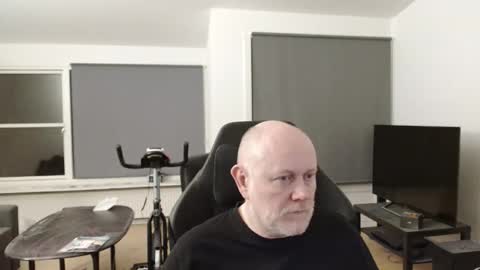 Snapshot of thomash32 chatting on September 27, 2025, 8:58 pm thomash32 online show from September 27, 2025, 8:58 pm