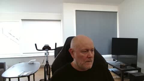 Snapshot of thomash32 chatting on September 28, 2025, 11:26 am thomash32 online show from September 28, 2025, 11:26 am