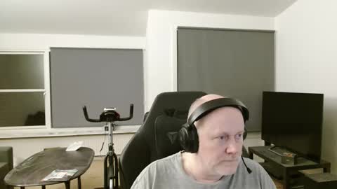 Snapshot of thomash32 chatting on October 10, 2025, 8:41 pm thomash32 online show from October 10, 2025, 8:41 pm