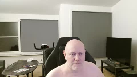 Snapshot of thomash32 chatting on October 11, 2025, 11:14 pm thomash32 online show from October 11, 2025, 11:14 pm