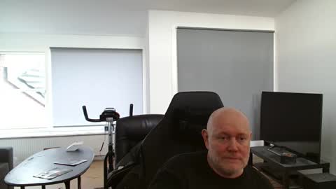 Snapshot of thomash32 chatting on October 16, 2025, 7:31 am thomash32 online show from October 16, 2025, 7:31 am