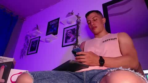 Thoms Every online show from December 10, 2024, 3:09 am