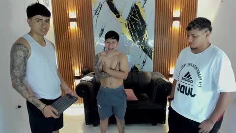 Snapshot of thomson_hot01 chatting on September 19, 2025, 5:09 am thomson_hot01 online show from September 19, 2025, 5:09 am