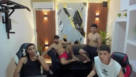 thomson_hot01 online show from April 25, 2026, 5:10 am