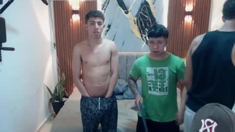 thomson_hot01 online show from May 6, 2026, 5:46 am