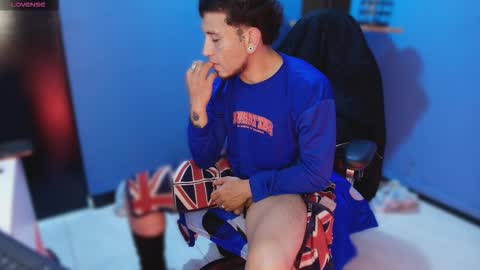 Snapshot of thonixxx_mr chatting on March 27, 2026, 5:02 am Thonixxx mr online show from March 27, 2026, 5:02 am