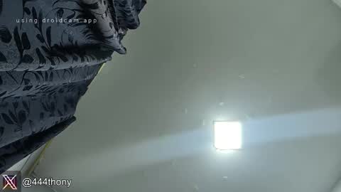 Snapshot of thonyxxx_ chatting on December 16, 2025, 2:27 am thonyxxx_ online show from December 16, 2025, 2:27 am