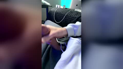 thor676 online show from April 4, 2026, 5:21 pm