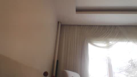 three legs24cm online show from February 6, 2026, 7:23 am