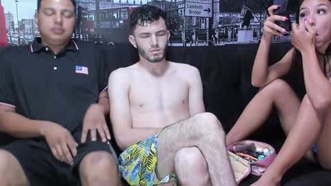 Snapshot of threesome_sexy chatting on January 4, 2025, 10:05 am BRITHANY BRYAN ALEX online show from January 4, 2025, 10:05 am