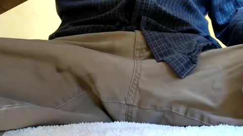 Snapshot of throbb4you chatting on November 4, 2025, 6:40 pm Steven online show from November 4, 2025, 6:40 pm