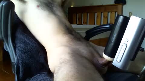 Snapshot of throbmasterr chatting on May 4, 2026, 12:17 am throbmasterr online show from May 4, 2026, 12:17 am