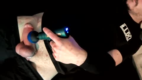 Snapshot of thunder8u42 chatting on October 1, 2025, 6:58 pm thunder8u42 online show from October 1, 2025, 6:58 pm