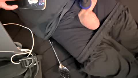 Snapshot of thunder8u42 chatting on October 3, 2025, 11:40 am thunder8u42 online show from October 3, 2025, 11:40 am