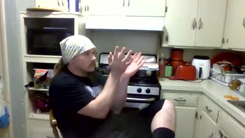 Snapshot of thunder8u42 chatting on October 29, 2025, 7:32 am thunder8u42 online show from October 29, 2025, 7:32 am