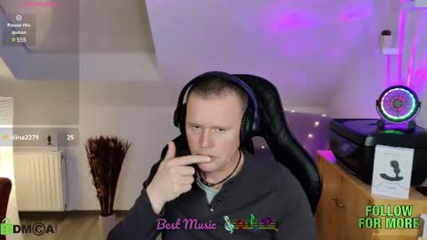 Snapshot of thunderbird02 chatting on February 15, 2025, 12:26 am        Follow me Sgame por favor  online show from February 15, 2025, 12:26 am