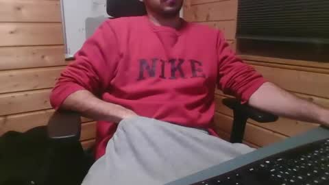 Snapshot of thx_4some_sharing chatting on February 4, 2026, 4:24 pm toobigcockforonegirl online show from February 4, 2026, 4:24 pm