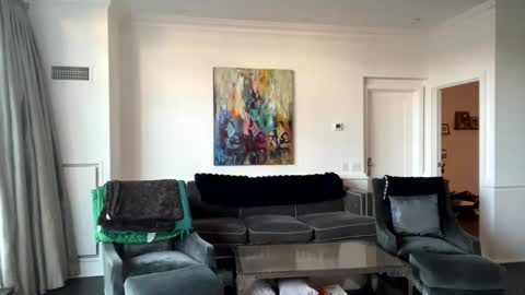 tia_fox online show from October 27, 2025, 8:46 pm