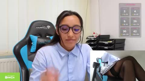 tia_j online show from September 26, 2025, 3:49 pm