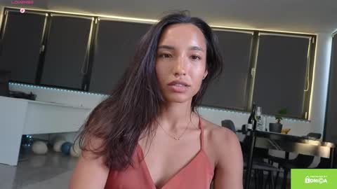 tia_j online show from May 9, 2026, 5:07 pm