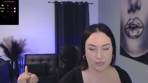Tia Bella online show from January 7, 2025, 1:28 am