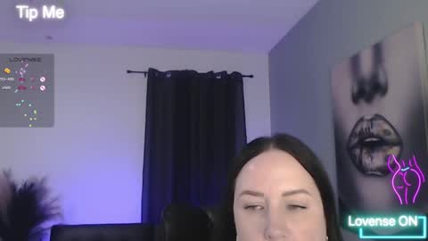 Tia Bella online show from September 26, 2025, 12:03 am