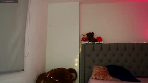 Snapshot of tiana_sanders chatting on November 18, 2025, 2:06 am TATIANA online show from November 18, 2025, 2:06 am