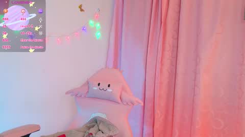 Tiana Le online show from September 17, 2025, 5:09 am