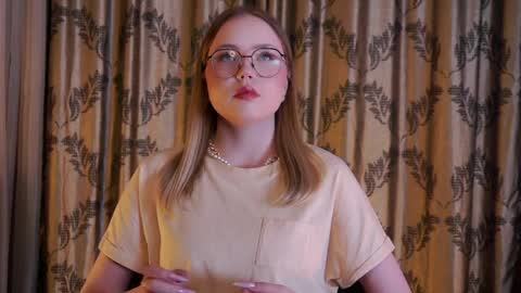 Snapshot of tiannadavy chatting on March 31, 2026, 3:45 pm Jane online show from March 31, 2026, 3:45 pm