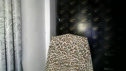 arianna tiara online show from December 14, 2025, 10:09 am