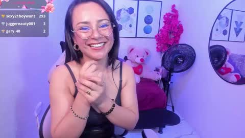 Tiara  online show from December 7, 2024, 9:44 pm
