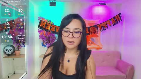 Tiara  online show from November 3, 2025, 7:37 pm