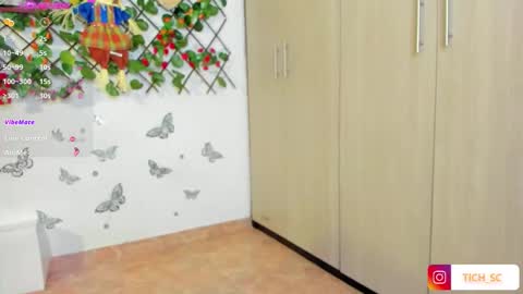 tich___ online show from January 16, 2026, 12:09 pm