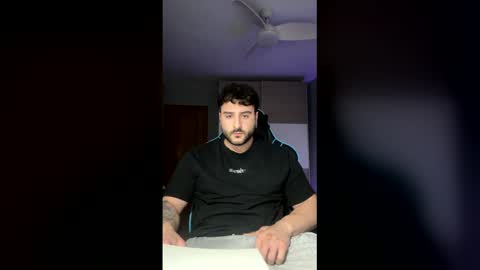 Snapshot of ticolet chatting on April 7, 2026, 9:54 am ticolet online show from April 7, 2026, 9:54 am