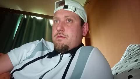 Snapshot of tieduphero chatting on May 12, 2026, 7:38 am tieduphero online show from May 12, 2026, 7:38 am