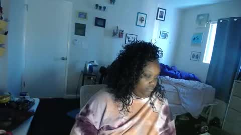 Tierra Henri online show from October 18, 2025, 4:52 pm